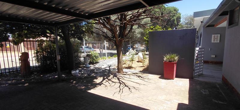 4 Bedroom Property for Sale in Universitas Ridge Free State